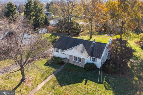 1677 Kenmare Dr, Dresher, PA 19025-1223