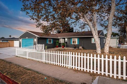 1099 Johnson Ave, El Cajon CA  92020-7354 exterior