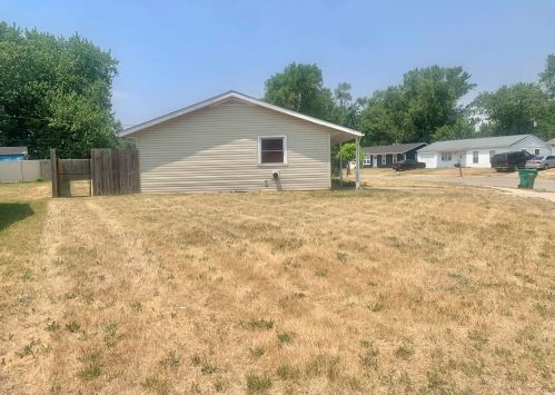 28830 Miller Dr, Elkhart, IN 46516-1627