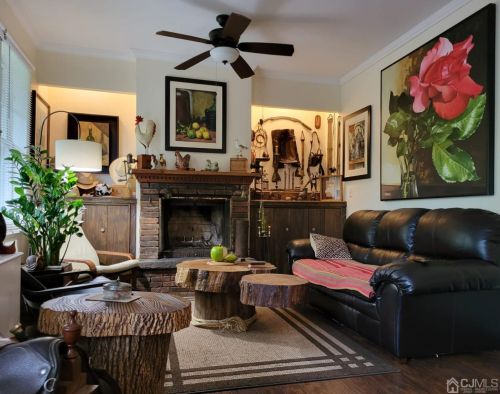 2 Metuchen Ave, Woodbridge NJ  07095-1923 exterior