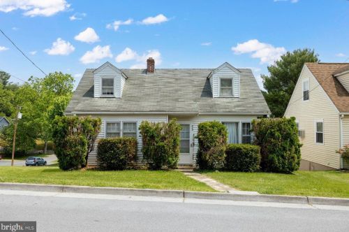 428 High St, Woodstock, VA 22664-1450