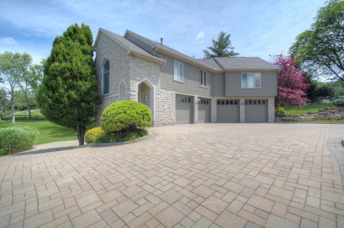 875 Squire Oaks Dr, Covington KY  41017-1342 exterior