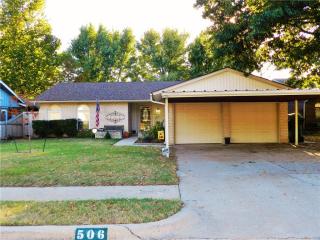 506 Oak Creek Dr, Yukon, OK 73099-1620