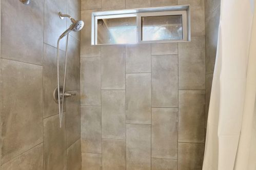 9020 Lismore Dr, Elk Grove CA  95624-2661 exterior