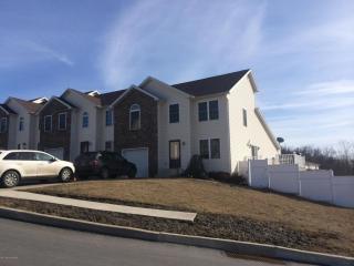 16 Michaeline Dr, Wilkes Barre, PA 18702-7344