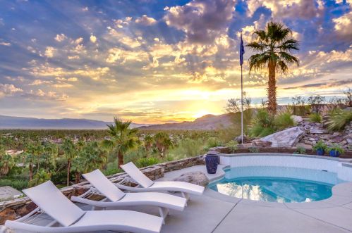 400 Camino Alturas, Palm Springs CA  92264-8996 exterior