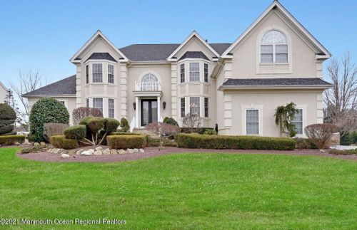 319 Congressional Dr, Morganville, NJ 07751-2612