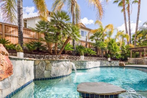 41774 Carleton Way, Temecula CA  92591-1897 exterior