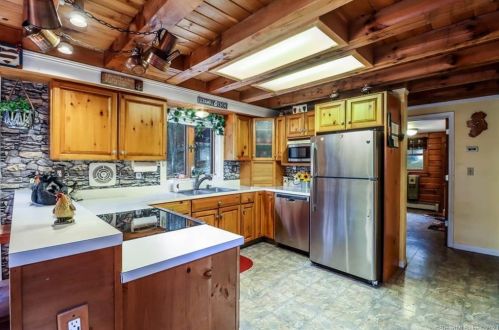 539 Cornwall Bridge Rd, West Woods CT  06069-2525 exterior
