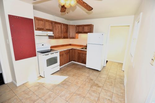 911 Broadway St, Mishawaka IN  46545-5933 exterior