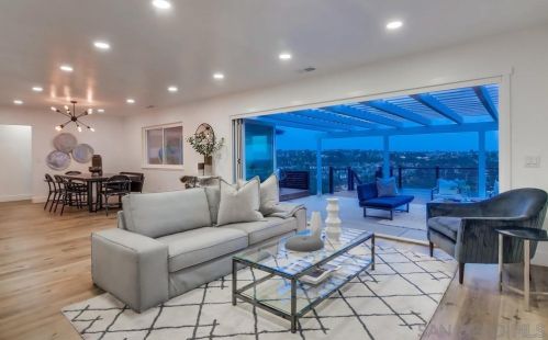 5057 September St, San Diego CA  92110-1222 exterior