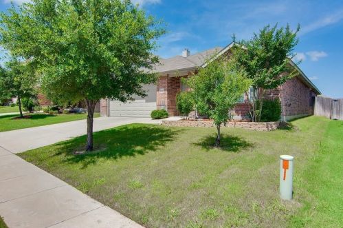 12524 Panorama Dr, Burleson TX  76028-7072 exterior