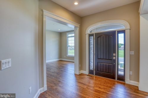 94 Wolf Creek Cir, Dover DE  19901-4917 exterior