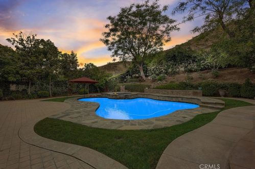 28968 Rock Canyon Dr, Santa Clarita CA  91390-5281 exterior