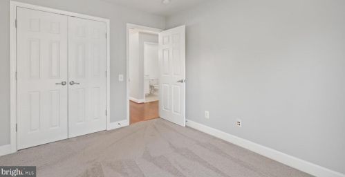 14757 Potomac Branch Dr, Woodbridge VA  22191-4030 exterior