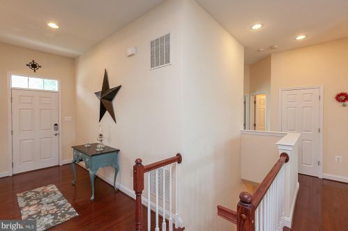 264 Burberry Ln, Charles Town WV  25414-5621 exterior