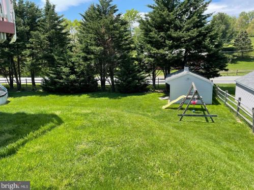 65 Woodland Dr, Shrewsbury PA  17361-1233 exterior