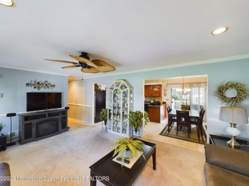 300 Albert Ave, Lakewood NJ  08701-5405 exterior