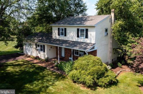 34 Kibblehouse Dr, Collegeville, PA 19473-1669