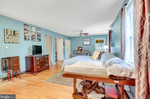 2148 Ritner Hwy, Carlisle PA 17015-9305 exterior