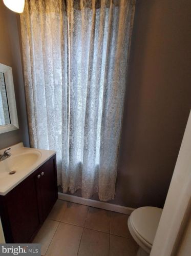 209 Front St, Trenton NJ 08608-2103 exterior