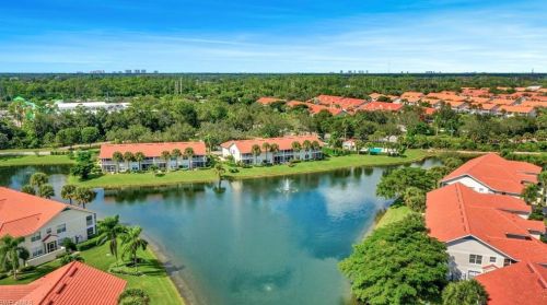 5025 Cedar Springs Dr, Naples FL  34110-2326 exterior