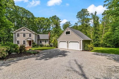 39 Joseph Cir, Higganum, CT 06441-4059