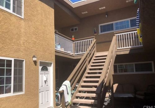 1216 Balboa Blvd, Newport Beach CA  92661-1420 exterior