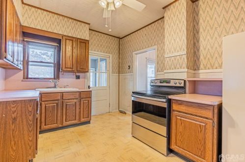 41 Ford Ave, Perth Amboy NJ  08863-1604 exterior