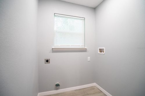 561 Live Oak Ave, Daytona Beach FL  32114-4846 exterior