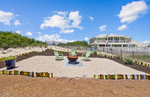 765 Gorrie Dr, Saint George Island FL  32328-2912 exterior