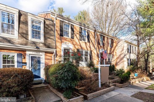 11864 Dunlop Ct, Herndon, VA 20191-2710