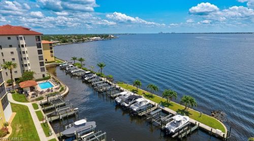 4029 20th Pl, Cape Coral FL  33904-8015 exterior