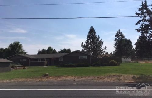 62995 Florence Dr, Bend, OR 97701-7952