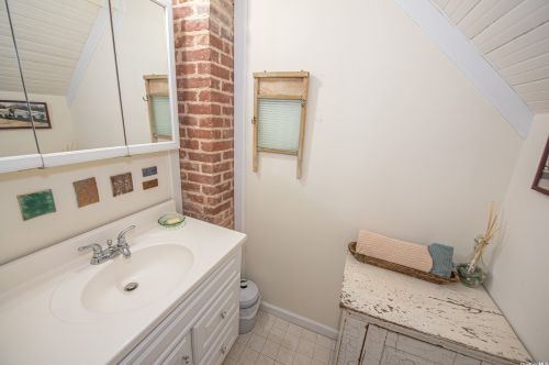 20 Washington Pl, Northport NY  11768-2936 exterior