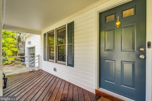 6404 Forest Grove Dr, Fredericksburg VA  22407-6344 exterior