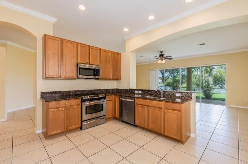 14309 Manchester Dr, Naples, FL 34114-8627