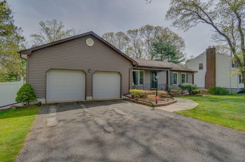 223 Grant Ave, Tinton Falls, NJ 07724-1413
