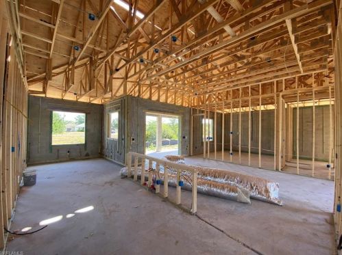 1930 Wanda Ave, Lehigh Acres, FL 33971-5640