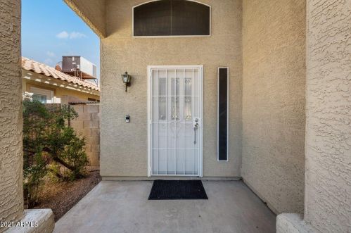 1073 Woodburne Dr, Chandler, AZ 85224-3982