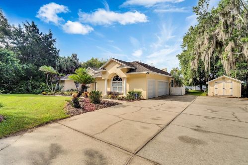 7204 Grace Rd, Orlando, FL 32819-7712