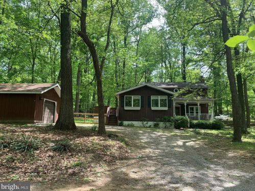 70 Chestnut Pl, Harpers Ferry, WV 25425-6137