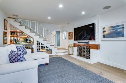 600 Anderson St, Manhattan Beach CA  90266-5934 exterior