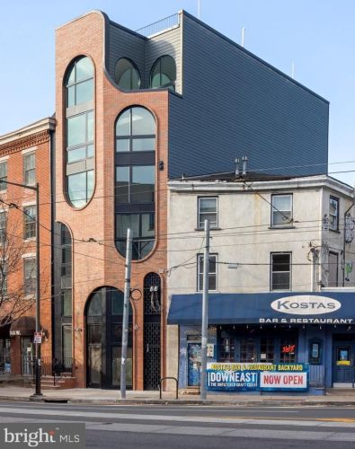 17 Girard Ave, Philadelphia PA  19123-1707 exterior