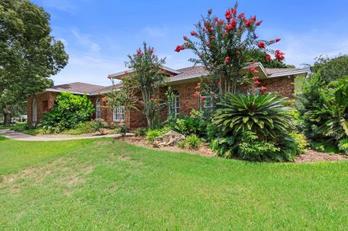 4642 Highlands Place Dr, Lakeland, FL 33813-2120