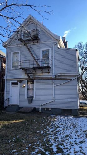 1041 Beech Ave, Cincinnati, OH 45205-1646