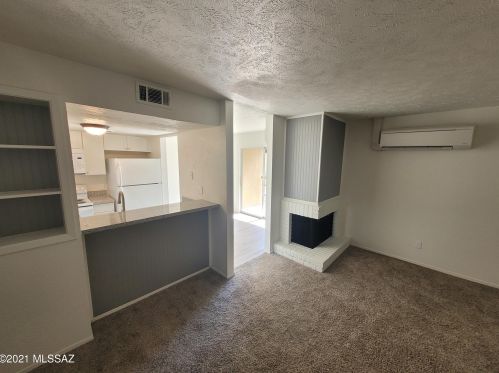 1620 Wilmot Rd, Tucson AZ  11110-4457 exterior