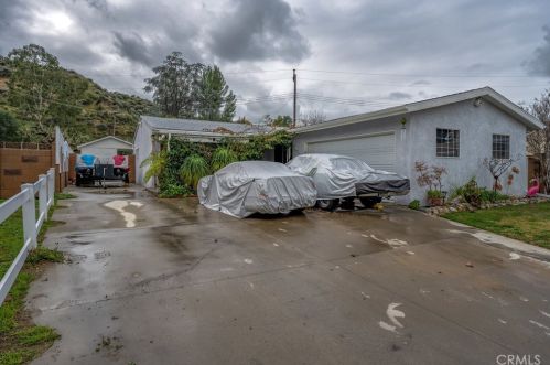 26607 Balerna Dr, Santa Clarita CA  91350-2305 exterior