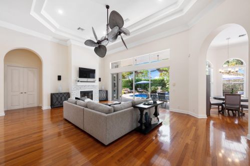 6711 Royal Orchid Cir, Delray Beach FL  33446-4338 exterior