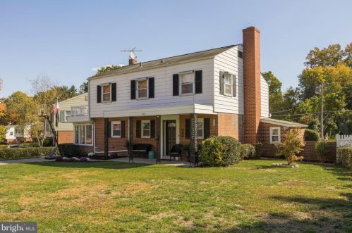 900 Glenroy Rd, Philadelphia, PA 19128-1215